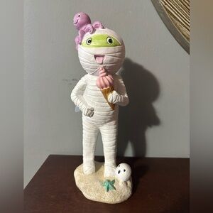 SUMMERWEEN MUMMY WITH ICE CREAM CONE ON THE BEACH  NWT